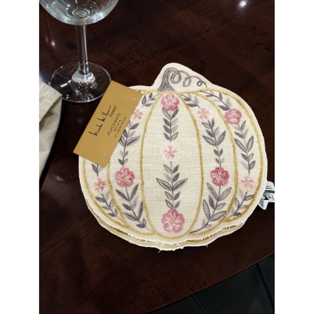 NWT Nicole Miller Set of 4 Pumpkin Placemats Fall Thanksgiving Table Decor